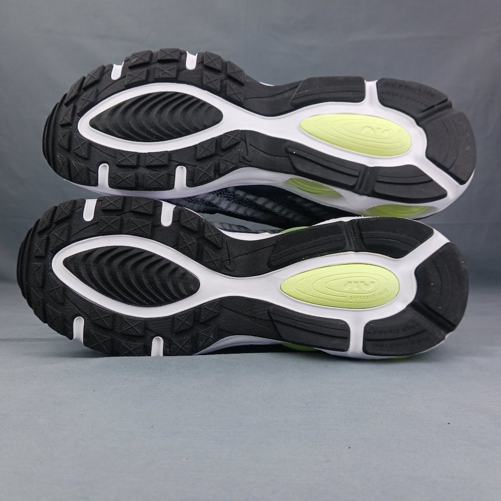 Nike Air Max TW Men's Running Shoes DQ3984 101 White Navy Gray Sizes -NO BOX TOP - Picture 8 of 10